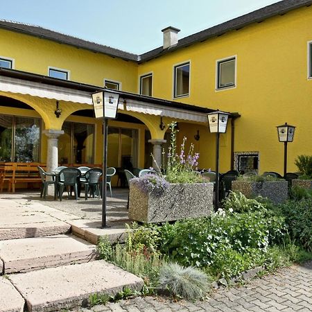 Stiftsgasthof Hochburg Hochburg-Ach Exterior foto